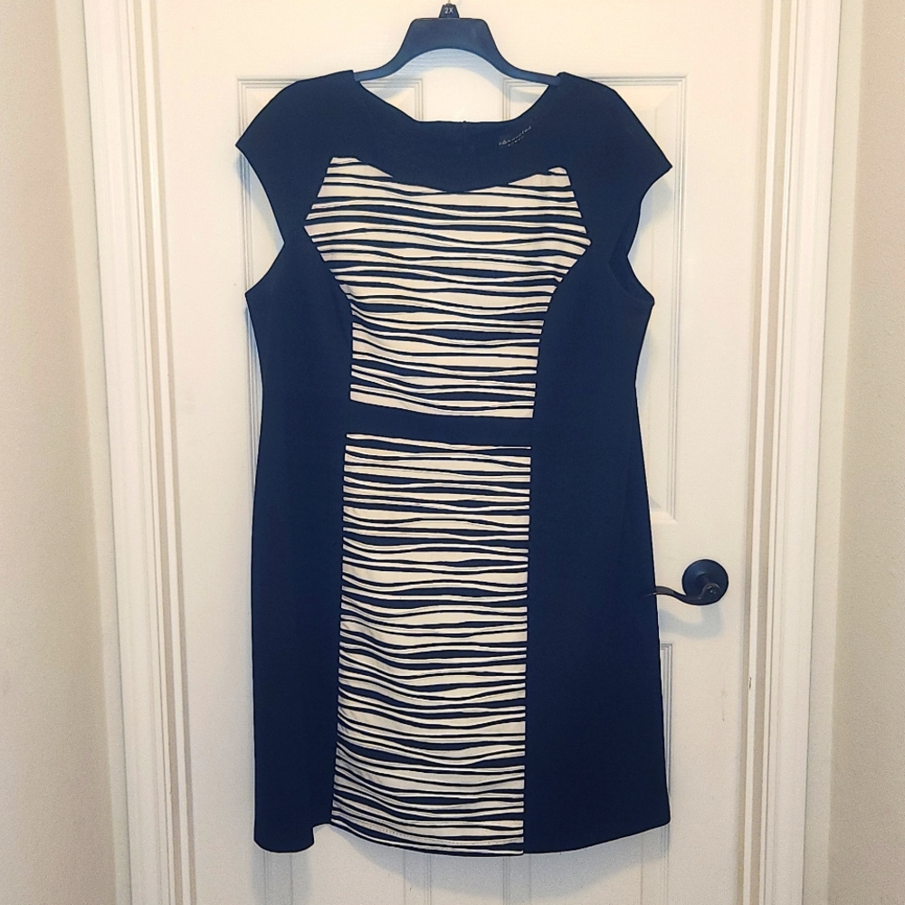 Connected Woman Plus Size 22W Black and White Textured Dress